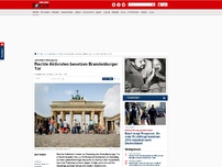 Bild zum Artikel: Gelangten auf Quadriga - Rechte Aktivisten besetzen Brandenburger Tor - Polizei vor Ort