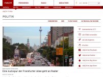 Bild zum Artikel: Eine Autospur der Frankfurter Allee geht an Radler