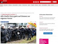 Bild zum Artikel: +++ AfD-Parteitag im News-Ticker +++ - Angespannte Lage in Köln: Sturm auf AfD-Hotel in der Nacht befürchtet
