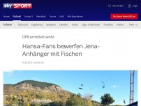 Bild zum Artikel: VIDEO: Hansa-Fans bewerfen Jena-Anhänger mit Fischen
