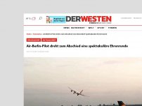 Bild zum Artikel: Fluggesellschaft: Air-Berlin-Pilot dreht zum Abschied eine spektakuläre Ehrenrunde