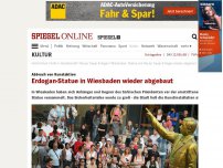 Bild zum Artikel: Abbruch von Kunstaktion: Erdogan-Statue in Wiesbaden gestürzt