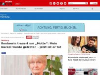 Bild zum Artikel: Hamburg - Rentnerin trauert um „Motte“: Mein Dackel wurde getreten – jetzt ist er tot