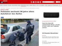 Bild zum Artikel: Witten in NRW - Polizisten wechseln 96 Jahre altem Autofahrer den Reifen