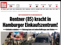 Bild zum Artikel: Rettungskräfte im Großeinsatz - Auto kracht in Hamburger Einkaufszentrum!