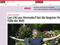 Bild zum Artikel: Lars (16) aus Hermsdorf hat die längsten Füße der Welt