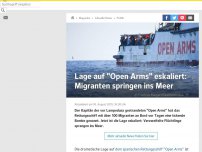 Bild zum Artikel: Lage auf 'Open Arms' eskaliert: Migranten springen ins Meer