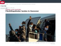 Bild zum Artikel: Zunächst wartet Quarantäne: Flüchtlingskinder landen in Hannover