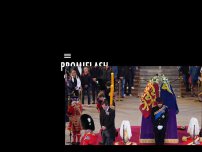 Bild zum Artikel: Emotional: Enkel der Queen halten Mahnwache an ihrem Sarg