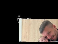 Bild zum Artikel: Wie süß! Lukas Podolski knuddelt seine jüngste Tochter!