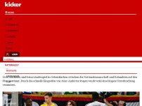 Bild zum Artikel: Zwei Zuschauer stürmen auf den Platz und ter Stegen greift ein