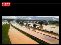 Bild zum Artikel: Hochwasser und Unwetter verursachen stundenlange Staus