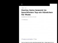 Bild zum Artikel: Davina  Geiss posiert im bauchfreien Top